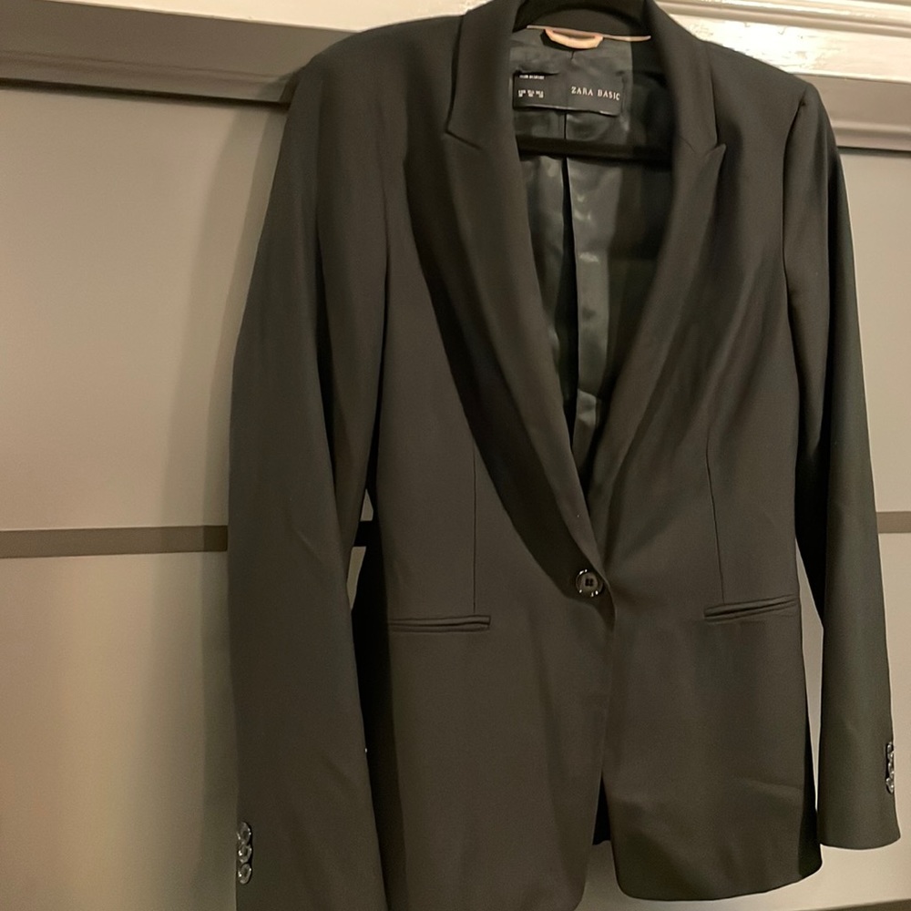 Zara black blazer